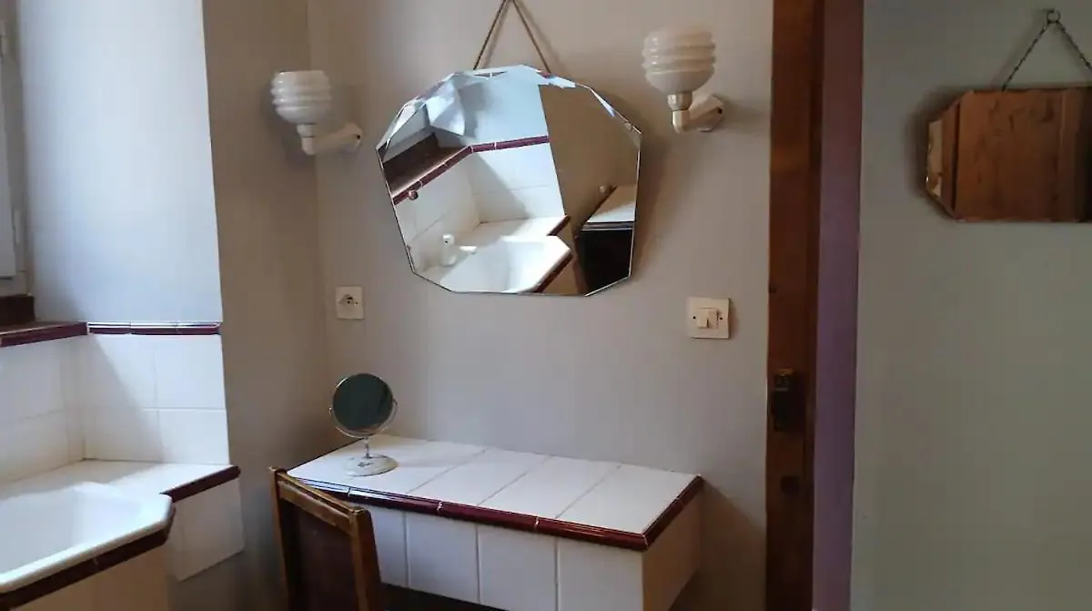 Holiday home Maison De Chouliou Agert