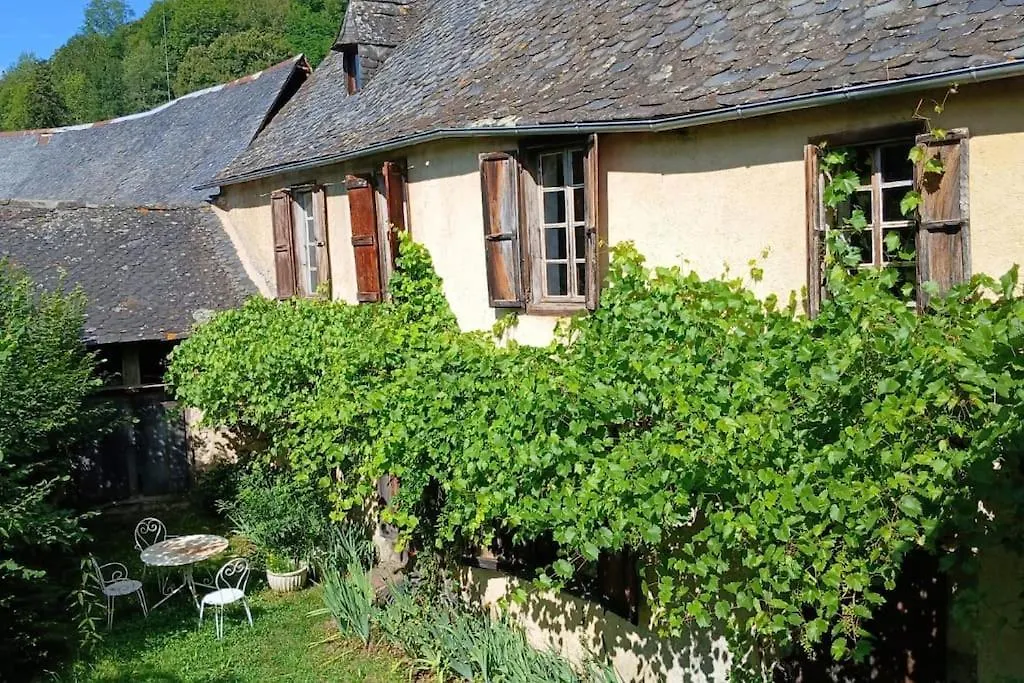 Maison De Chouliou Agert Holiday home