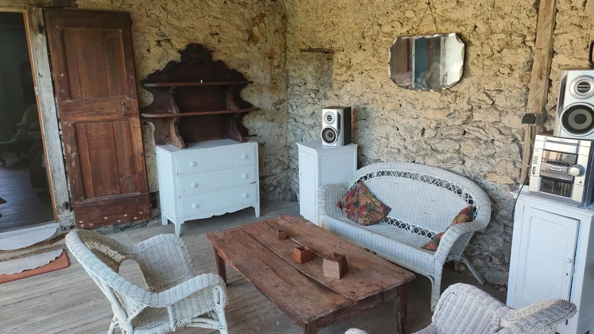 Maison De Chouliou Agert Holiday home